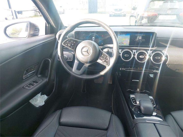 Photo 4 VIN: WDD1770031V020821 - MERCEDES-BENZ CLASSE A BERLINE 