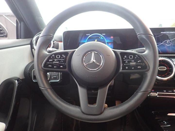 Photo 9 VIN: WDD1770031V031849 - MERCEDES-BENZ CLASSE A 