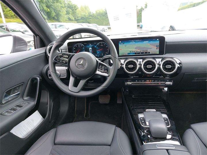 Photo 9 VIN: WDD1770871N003841 - MERCEDES-BENZ CLASSE A BERLINE 