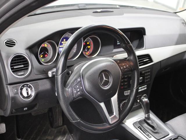 Photo 9 VIN: WDD2042011G319416 - MERCEDES-BENZ C-CLASS T 