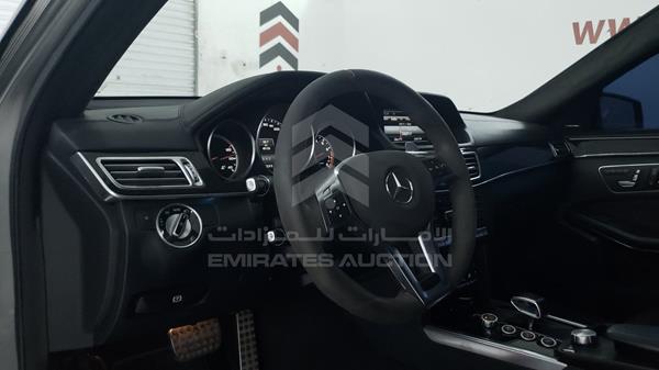 Photo 10 VIN: WDD2120921A870920 - MERCEDES-BENZ E 63 