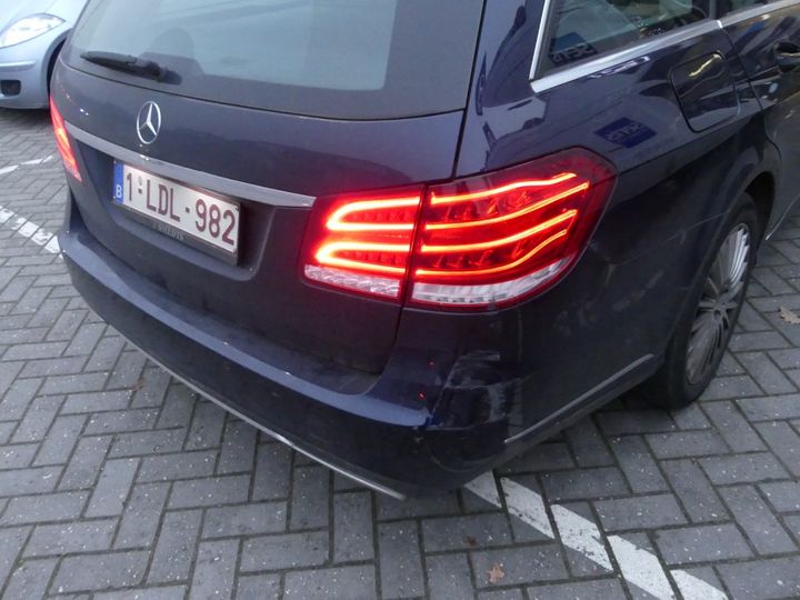 Photo 24 VIN: WDD2122011B255214 - MERCEDES-BENZ E-KLASSE 