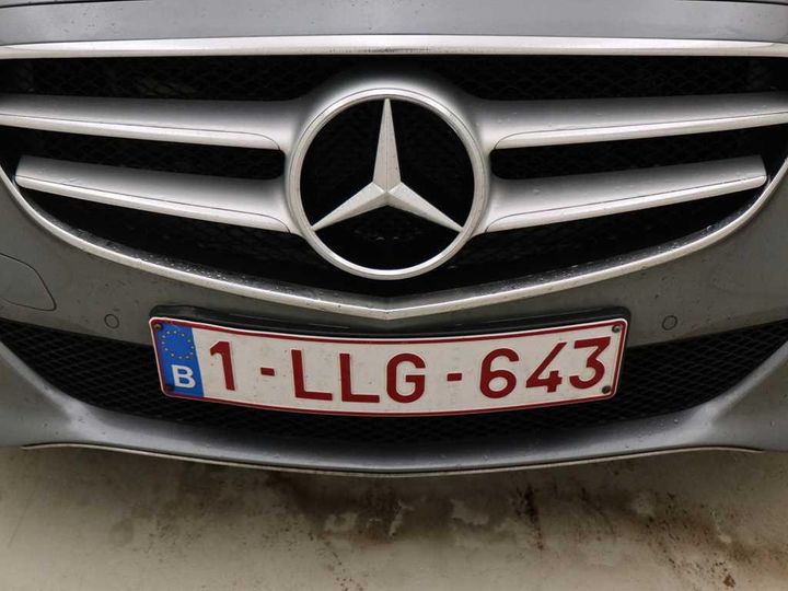 Photo 13 VIN: WDD2122011B273595 - MERCEDES-BENZ E-KLASSE 