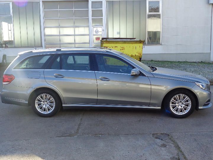 Photo 4 VIN: WDD2122361A958718 - MERCEDES-BENZ E-CLASS T 