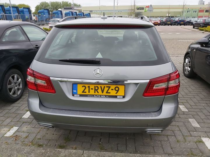 Photo 4 VIN: WDD2122481A507821 - MERCEDES-BENZ E-KLASSE ESTATE 