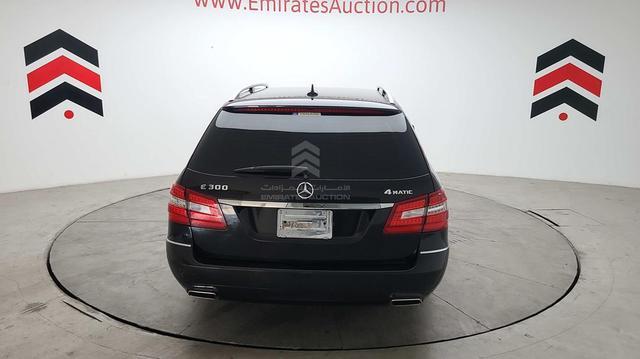 Photo 11 VIN: WDD2122801A572194 - MERCEDES E 