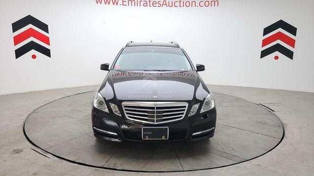 Photo 2 VIN: WDD2122801A572194 - MERCEDES E 