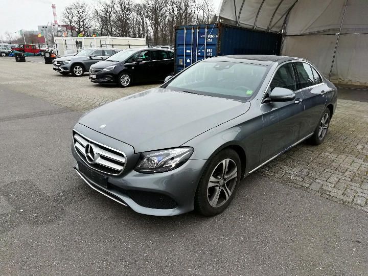 Photo 1 VIN: WDD2130041A010320 - MERCEDES-BENZ E-CLASS SALOON 