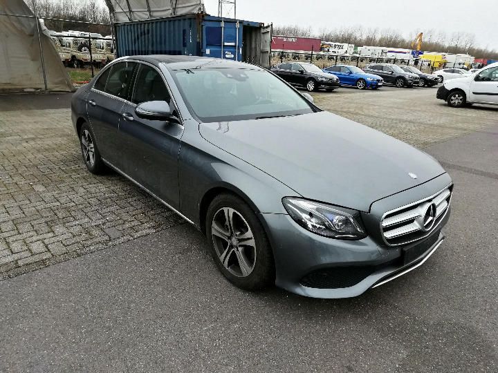 Photo 2 VIN: WDD2130041A010320 - MERCEDES-BENZ E-CLASS SALOON 