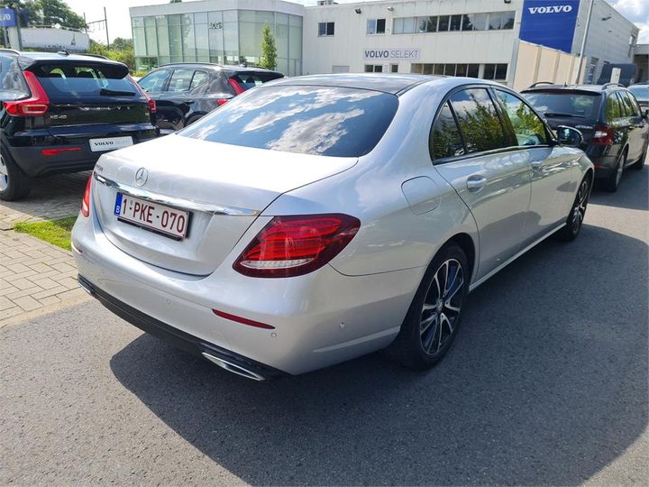 Photo 2 VIN: WDD2130041A018615 - MERCEDES-BENZ E BERLINE 