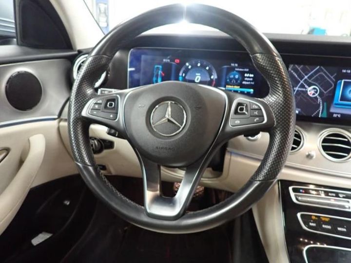 Photo 13 VIN: WDD2130041A185666 - MERCEDES-BENZ CLASSE E 