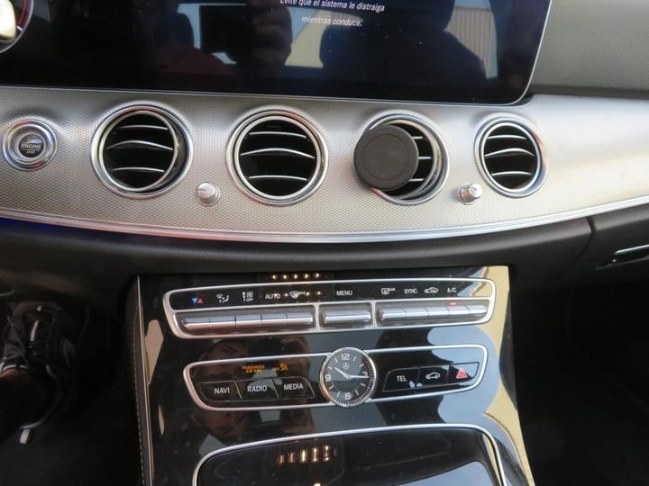 Photo 27 VIN: WDD2130041A431233 - MERCEDES-BENZ CLASE E 