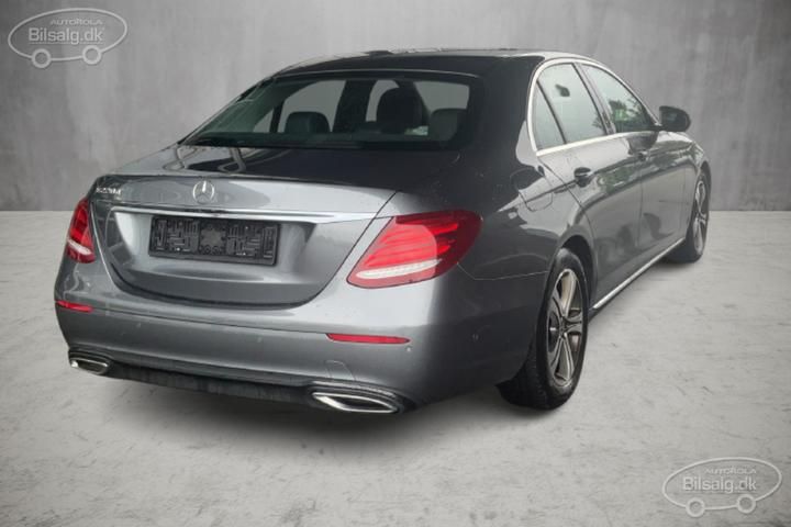 Photo 2 VIN: WDD2130041A588620 - MERCEDES-BENZ E-CLASS 