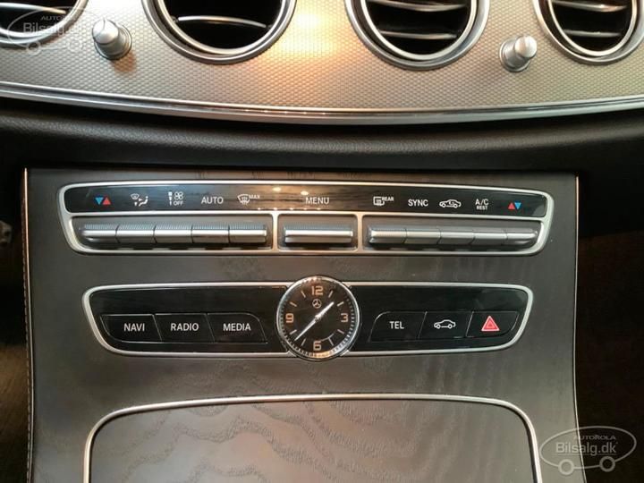 Photo 13 VIN: WDD2130041A713883 - MERCEDES-BENZ E-CLASS SALOON 