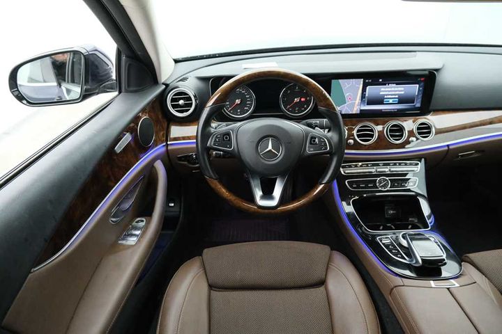 Photo 9 VIN: WDD2130051A217949 - MERCEDES-BENZ E-CLASS 