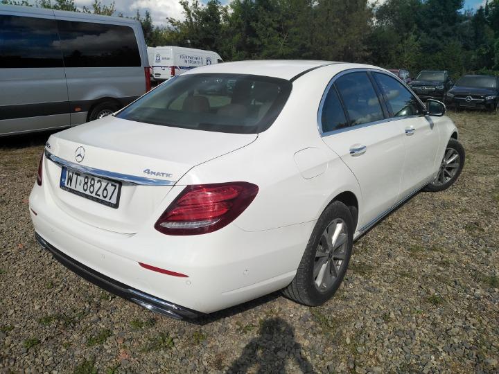 Photo 4 VIN: WDD2130051A426540 - MERCEDES-BENZ E-CLASS SALOON 