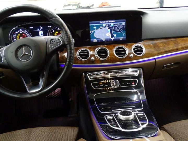 Photo 8 VIN: WDD2130131A096255 - MERCEDES-BENZ E BERLINE 