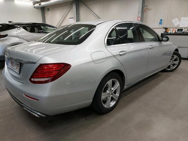 Photo 2 VIN: WDD2130131A184589 - MERCEDES-BENZ E BERLINE 