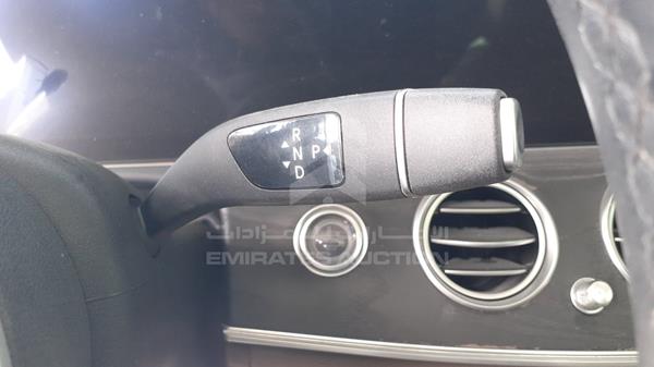 Photo 15 VIN: WDD2130421A504266 - MERCEDES-BENZ E 200 