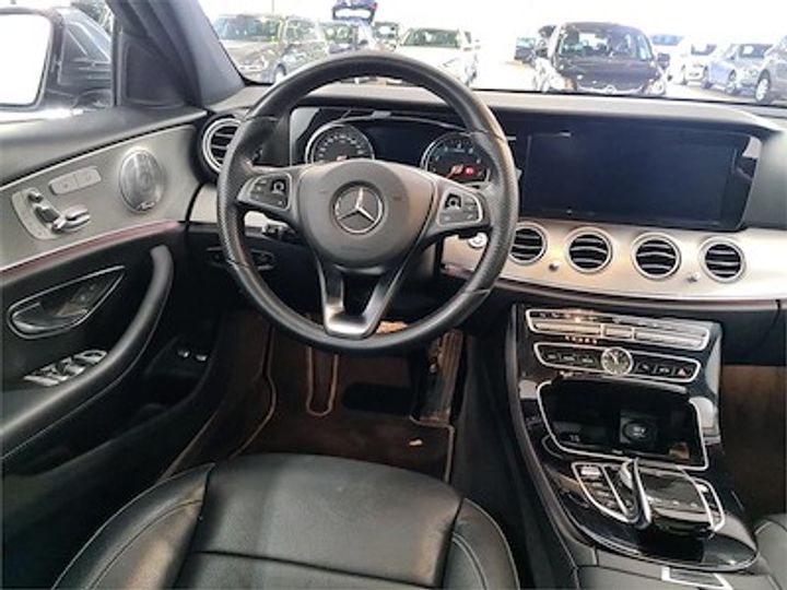 Photo 8 VIN: WDD2130501A147441 - MERCEDES-BENZ E-KLASSE 