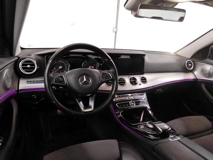 Photo 9 VIN: WDD2130501A171889 - MERCEDES-BENZ E-KLASSE LIMOUSINE 