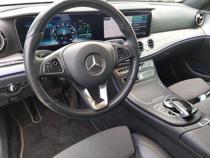 Photo 7 VIN: WDD2130501A330340 - MERCEDES-BENZ E-CLASS SALOON 