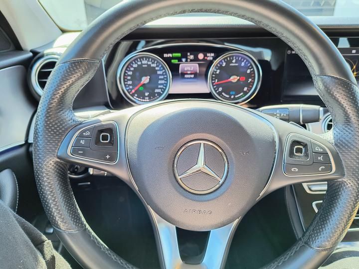 Photo 12 VIN: WDD2130501A464837 - MERCEDES-BENZ E 350E 