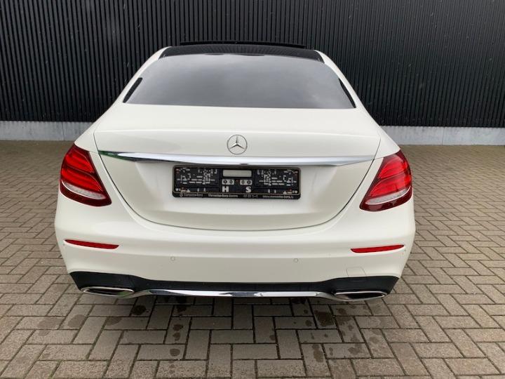 Photo 17 VIN: WDD2130711A234403 - MERCEDES-BENZ E-CLASS SALOON 