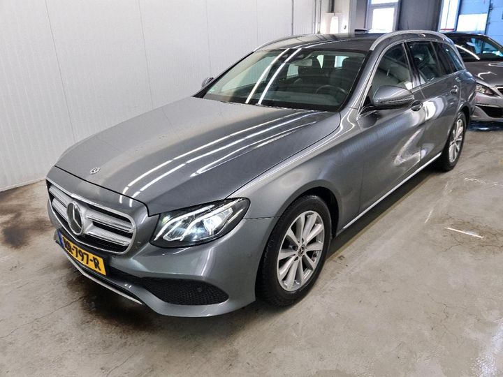 Photo 1 VIN: WDD2132041A372708 - MERCEDES-BENZ E220 