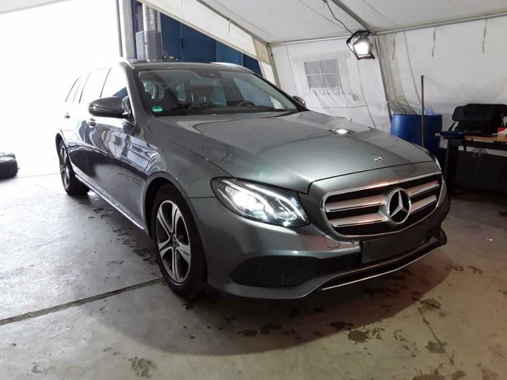 Photo 2 VIN: WDD2132051A467682 - MERCEDES-BENZ E 220 D 