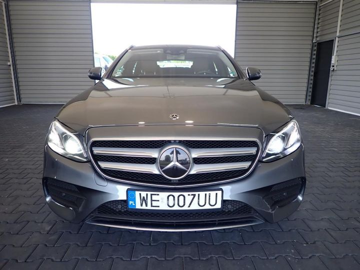 Photo 1 VIN: WDD2132051A598946 - MERCEDES-BENZ KLASA E 