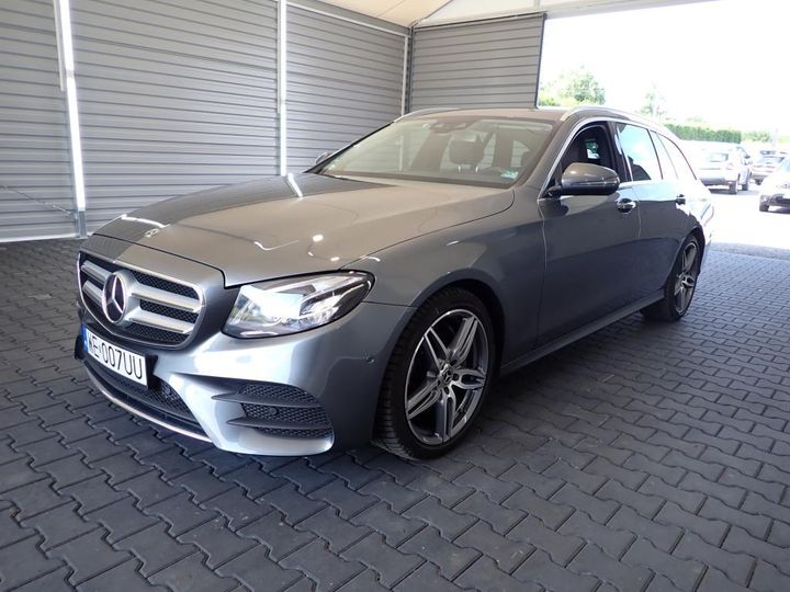 Photo 2 VIN: WDD2132051A598946 - MERCEDES-BENZ KLASA E 