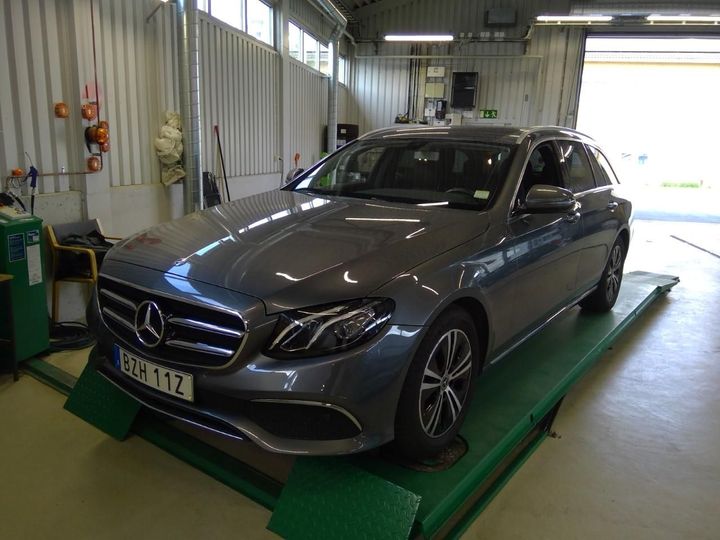 Photo 1 VIN: WDD2132051A625315 - MERCEDES-BENZ E-CLASS 