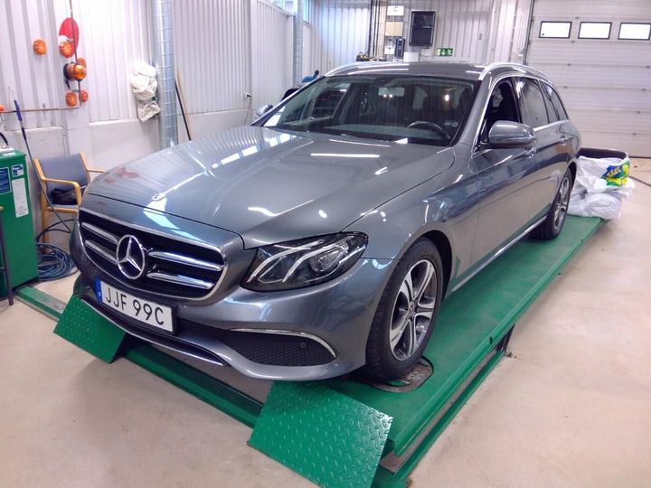 Photo 1 VIN: WDD2132121A712985 - MERCEDES-BENZ E-CLASS 