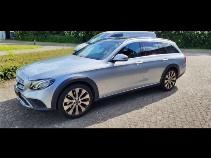 Photo 1 VIN: WDD2132171A443581 - MERCEDES-BENZ E-KLASSE ALL-TERRAIN 