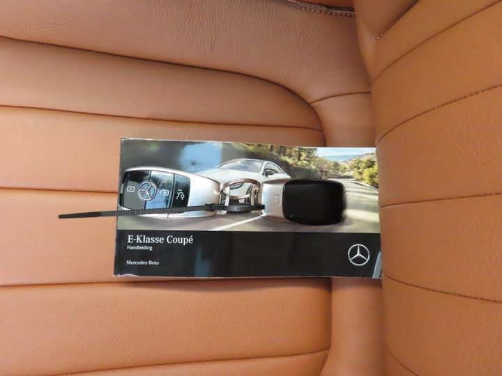 Photo 12 VIN: WDD2383181F101670 - MERCEDES-BENZ E-KLASSE COUP 