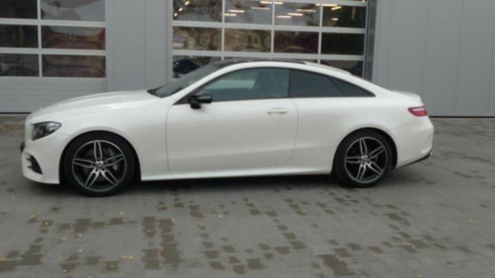 Photo 3 VIN: WDD2383831F098838 - MERCEDES-BENZ E-CLASS COUPE 