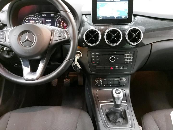 Photo 8 VIN: WDD2462121J383271 - MERCEDES-BENZ B 