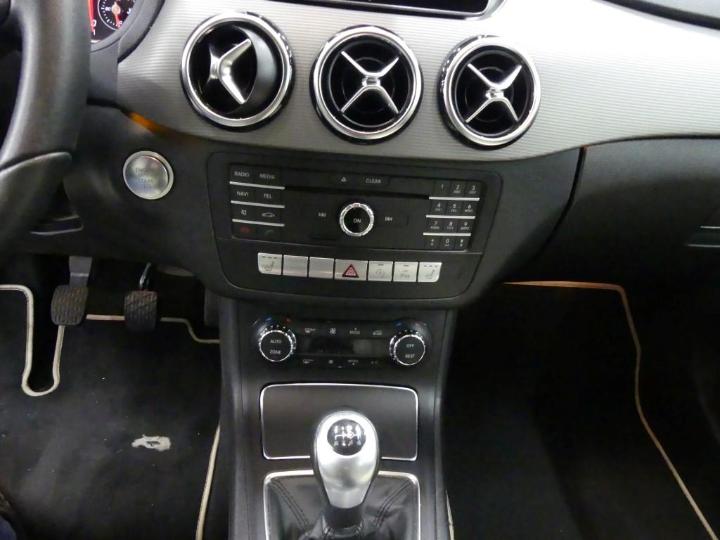 Photo 8 VIN: WDD2462121N177632 - MERCEDES-BENZ B 