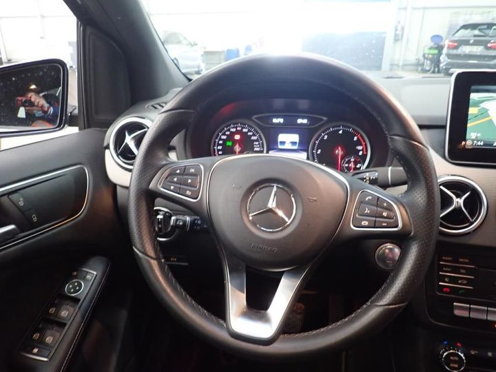 Photo 9 VIN: WDD2462121N228288 - MERCEDES-BENZ CLASSE B 