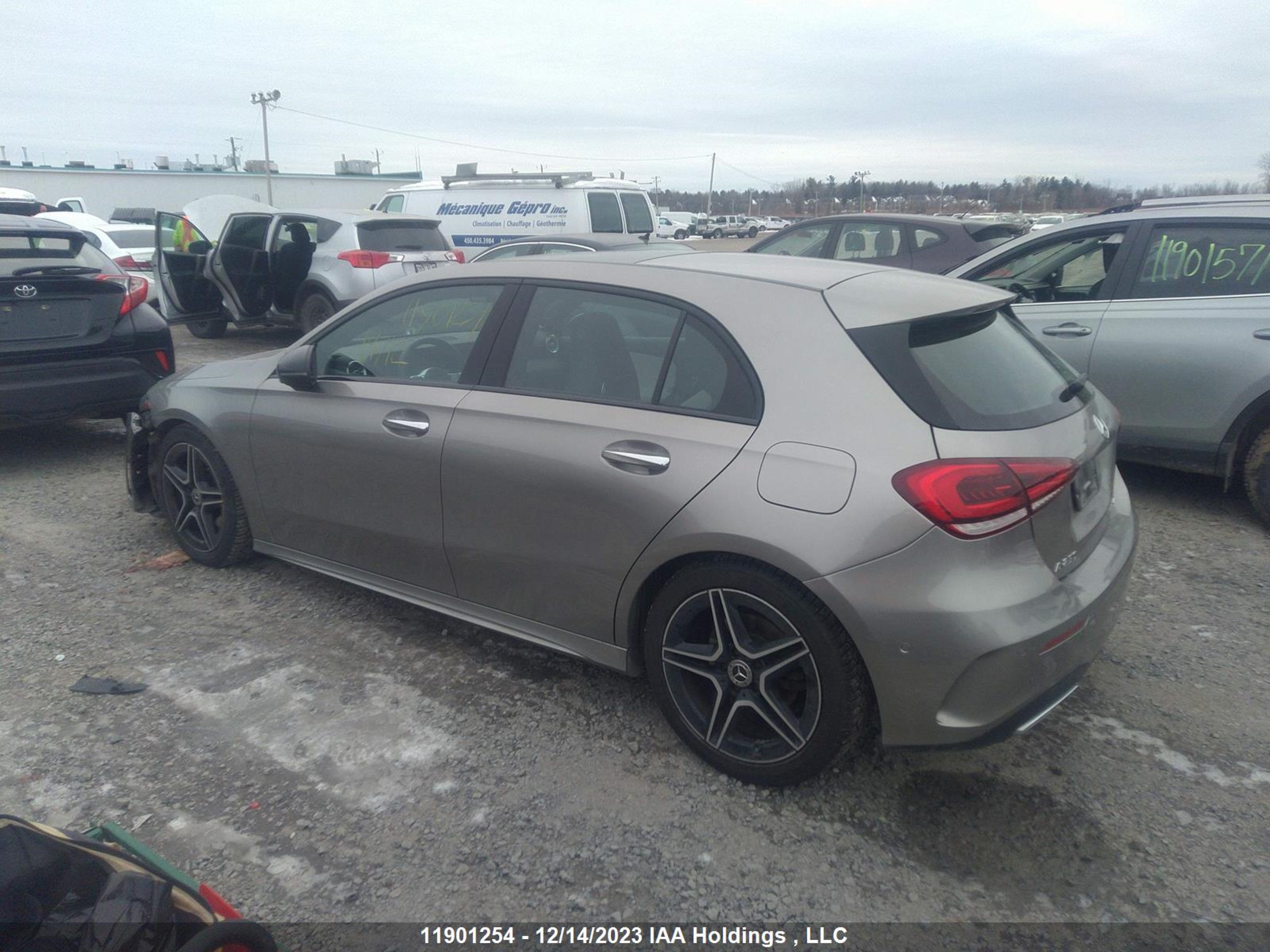 Photo 2 VIN: WDD3F4HBXKJ086493 - MERCEDES-BENZ A-KLASSE 