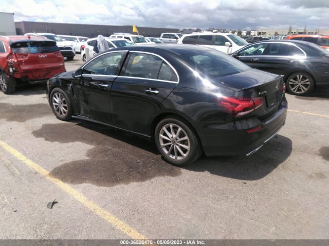 Photo 2 VIN: WDD3G4EB0LW042752 - MERCEDES-BENZ A 220 