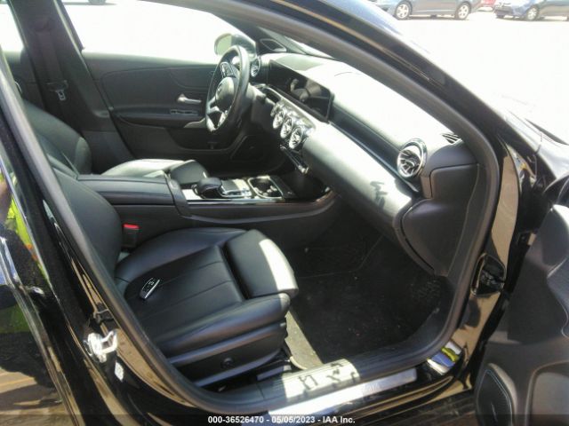 Photo 4 VIN: WDD3G4EB0LW042752 - MERCEDES-BENZ A 220 