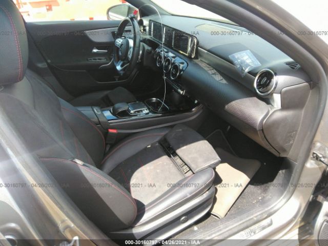 Photo 4 VIN: WDD3G4EB1KW027109 - MERCEDES-BENZ A-CLASS 