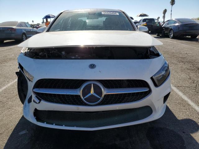 Photo 4 VIN: WDD3G4EB2KW011128 - MERCEDES-BENZ A 220 