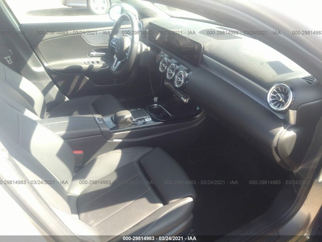 Photo 4 VIN: WDD3G4EB3KW022719 - MERCEDES-BENZ A-CLASS 