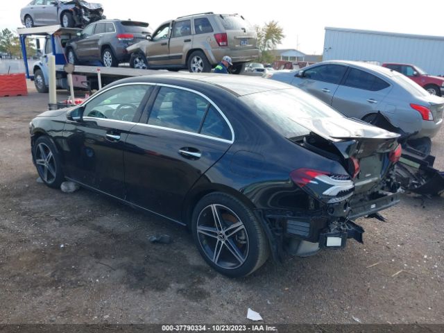 Photo 2 VIN: WDD3G4EB6KW012489 - MERCEDES-BENZ A 220 