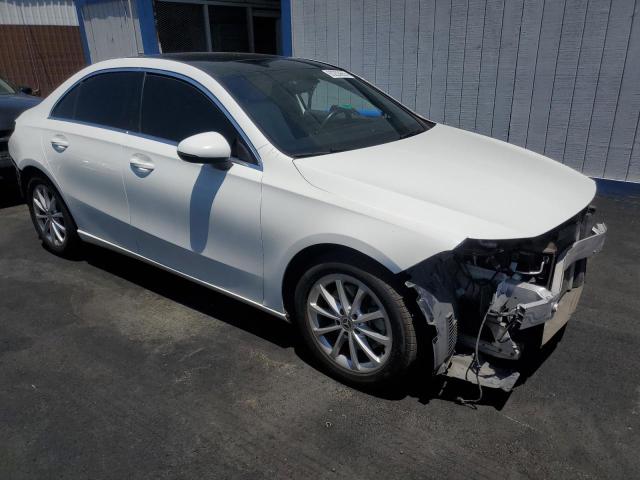 Photo 3 VIN: WDD3G4FB3KW020385 - MERCEDES-BENZ A 220 4MAT 