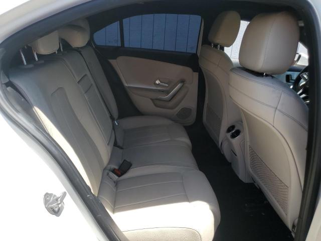 Photo 9 VIN: WDD3G4FB3KW020385 - MERCEDES-BENZ A 220 4MAT 