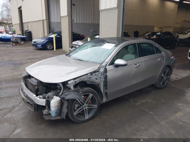 Photo 1 VIN: WDD3G4FB4KW002638 - MERCEDES-BENZ A 220 